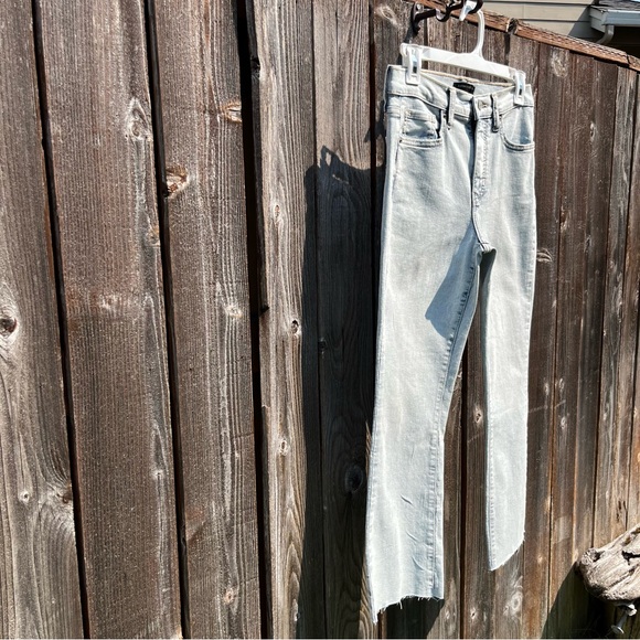 Banana Republic light wash cropped demi bootcut raw hem jean size 4 - Picture 7 of 16